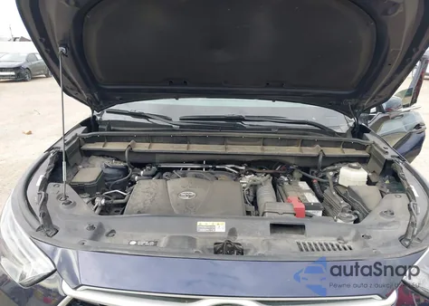 2022 Toyota Highlander Xle z USA, uszkodzony, nr VIN 5TDGZRAH6NS142726